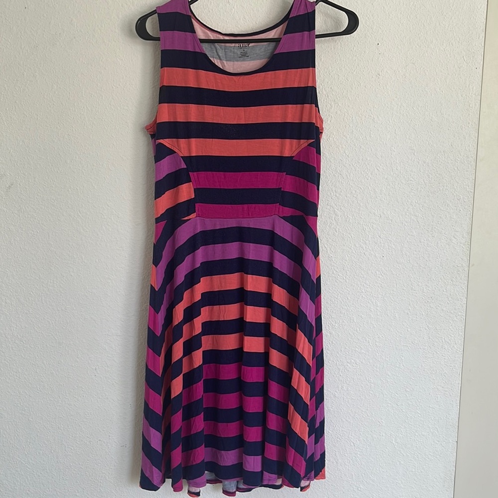 Ana sleeveless dress size medium